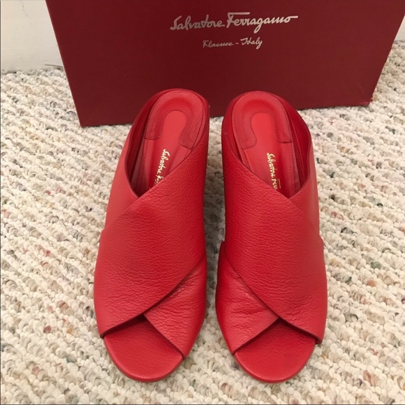 🆕 Salvatore Ferragamo lasa red leather sandals- 8 - Picture 5 of 7